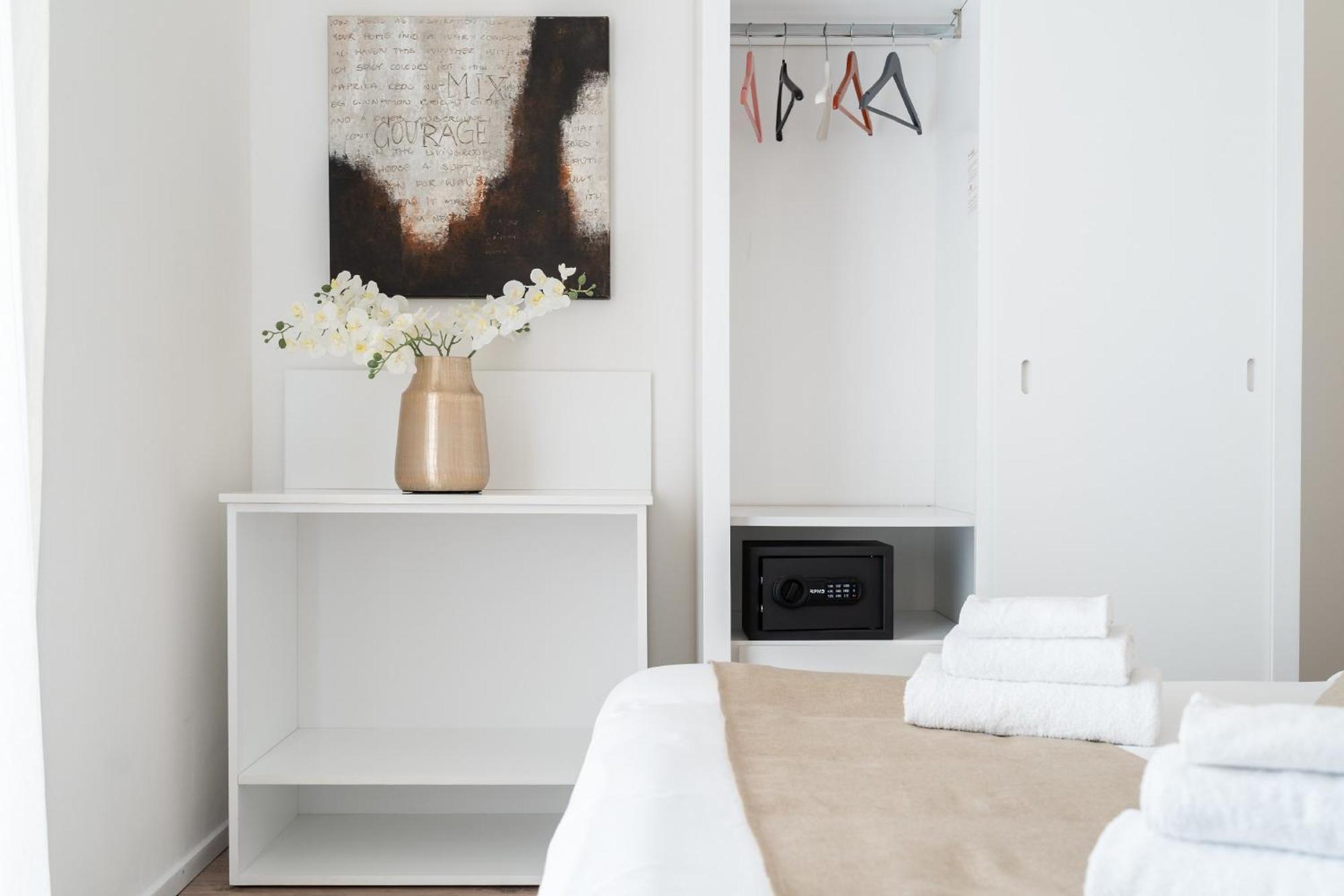 New Elegance Suites Guesthouse Oristano Buitenkant foto