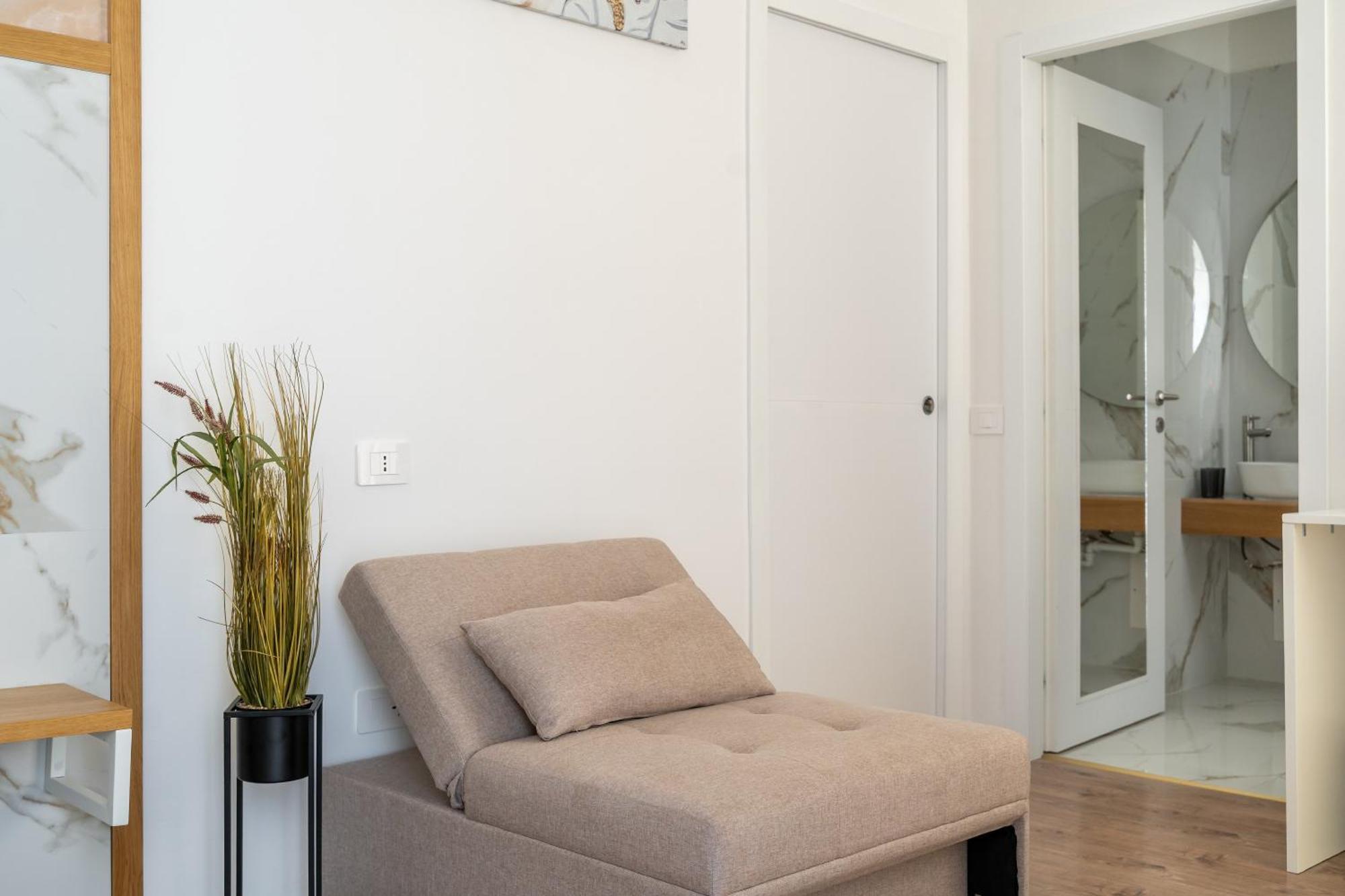 New Elegance Suites Guesthouse Oristano Buitenkant foto